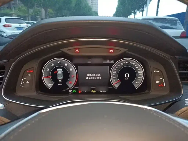 Audi A6L — Фото автомобиля 3