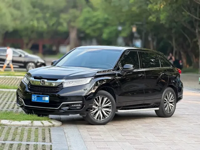 Фотография автомобиля — Honda Avancier