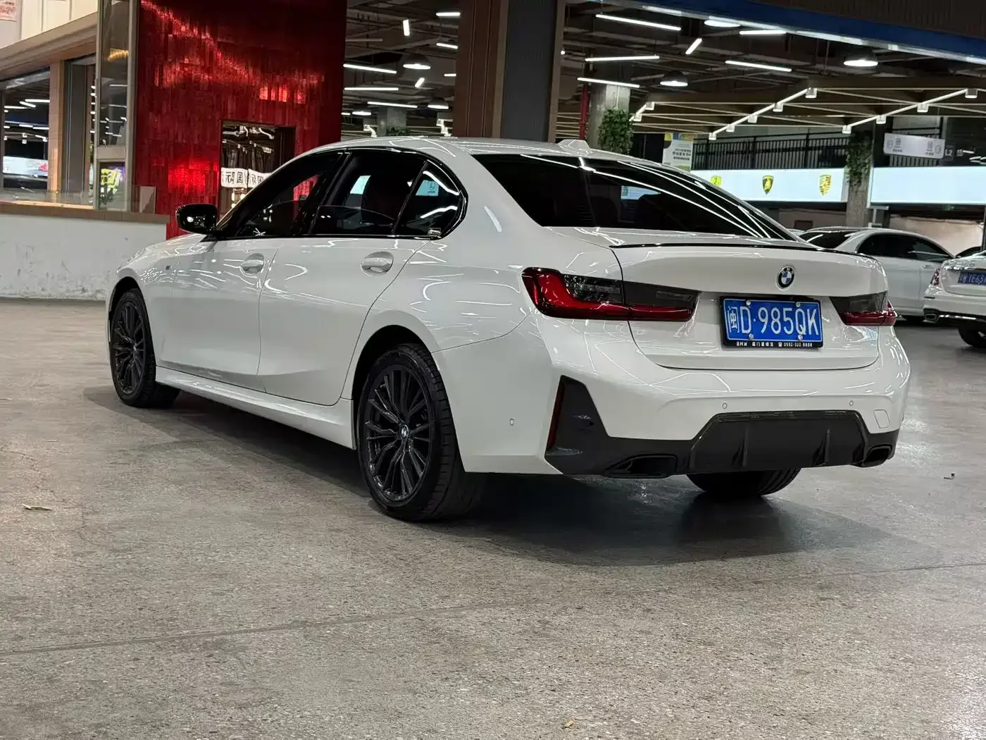 BMW BMW 3 Series 2024 325Li M Sport Shadowline Package — Фото автомобиля 9