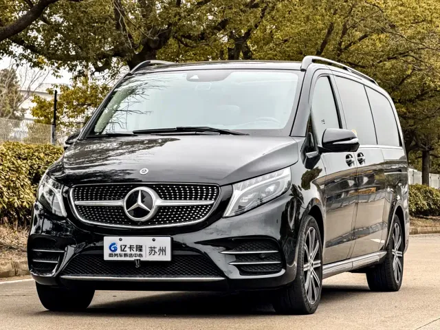 Фотография автомобиля — Mercedes-Benz V-Class