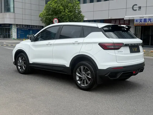 Geely Binyue — Фото автомобиля 9