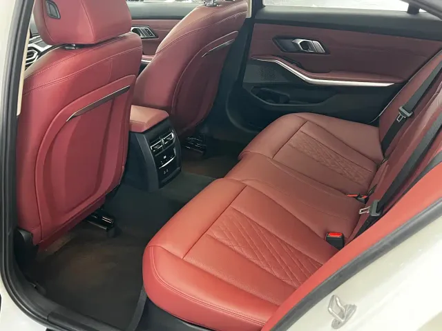 BMW 3 Series — Фото автомобиля 19