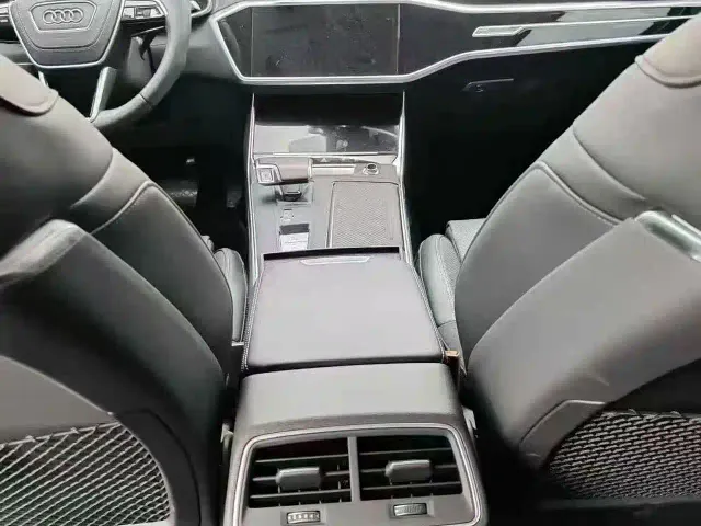 Audi A6L — Фото автомобиля 5