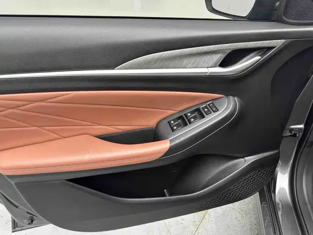 Changan Eado — Фото автомобиля 11