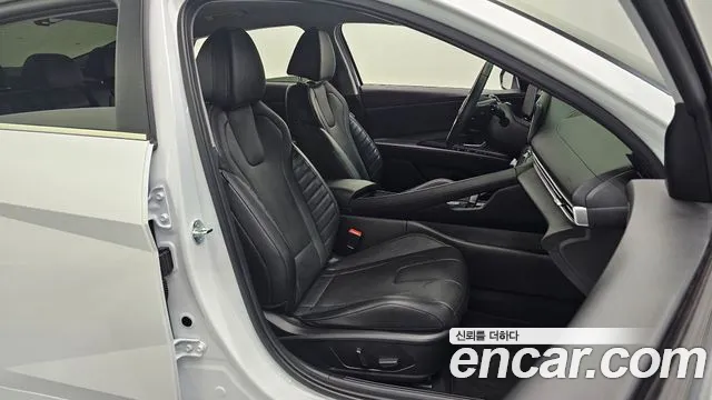 Hyundai Avante CN7 — Фото автомобиля 26