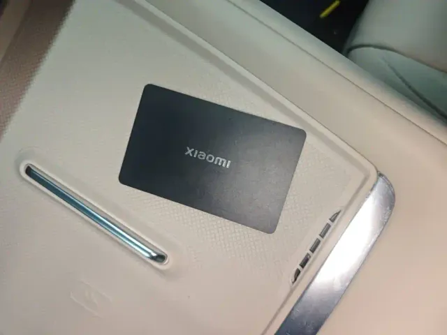 Xiaomi YU7 — Фото автомобиля 8