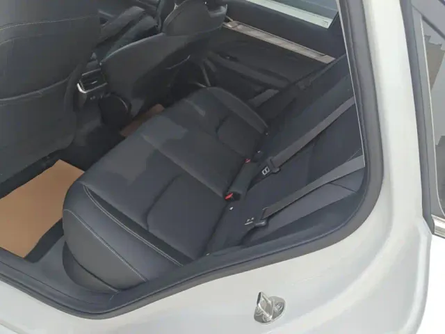 Geely Emgrand L — Фото автомобиля 16