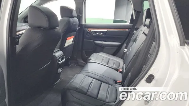 Honda CR-V Generation 5 — Фото автомобиля 20