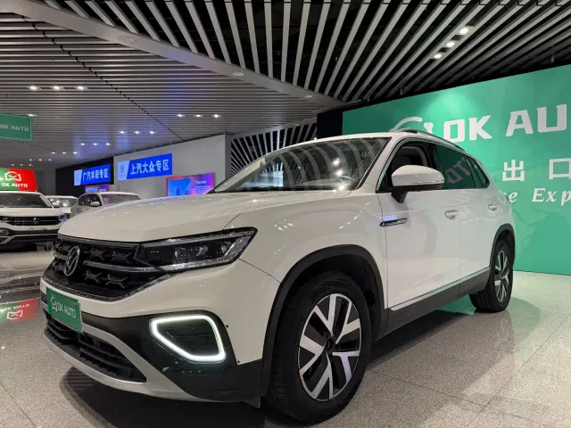 Фотография автомобиля — Volkswagen Tayron