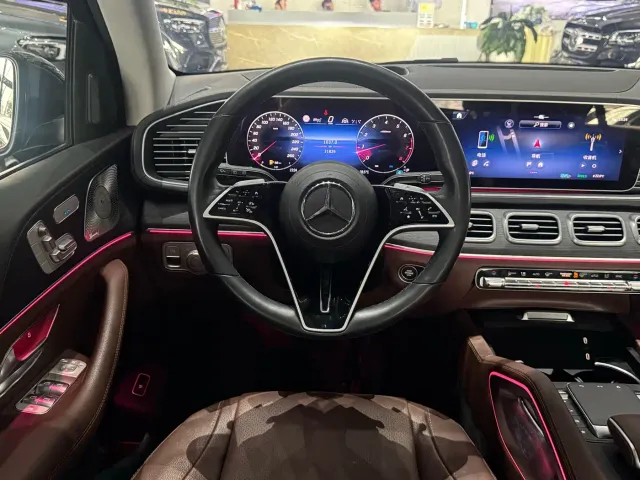 Mercedes-Benz GLE-Class — Фото автомобиля 12