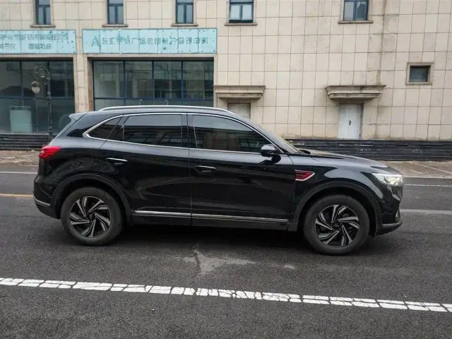 Hongqi HS5 — Фото автомобиля 4
