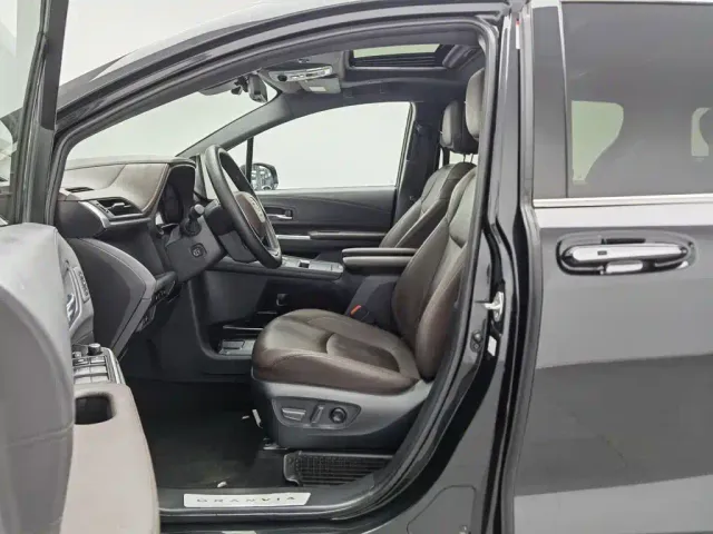 Toyota Granvia — Фото автомобиля 10