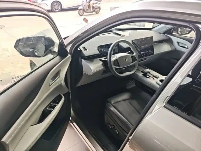 Changan UNI-Z — Фото автомобиля 15