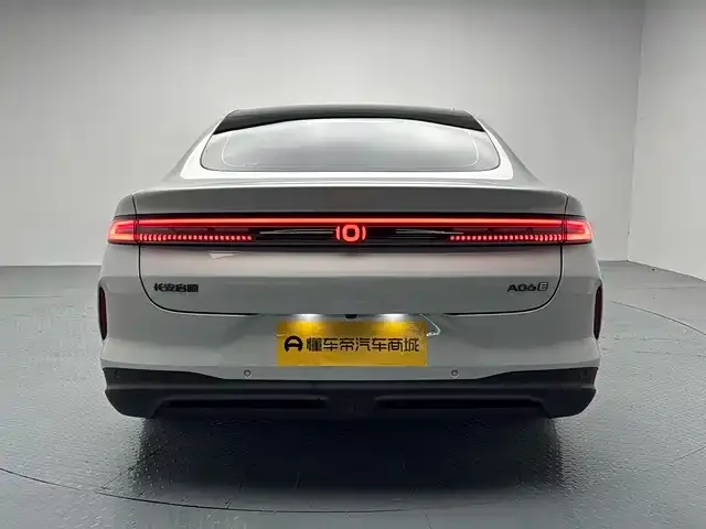 Changan Qiyuan A06 — Фото автомобиля 8