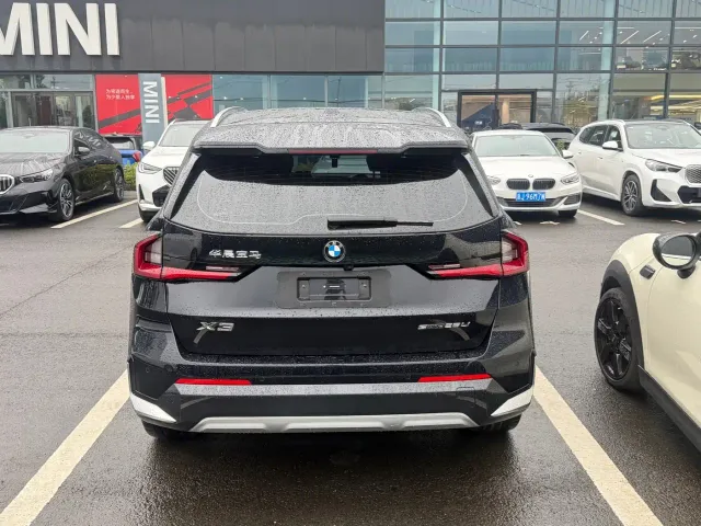 BMW X1 — Фото автомобиля 11