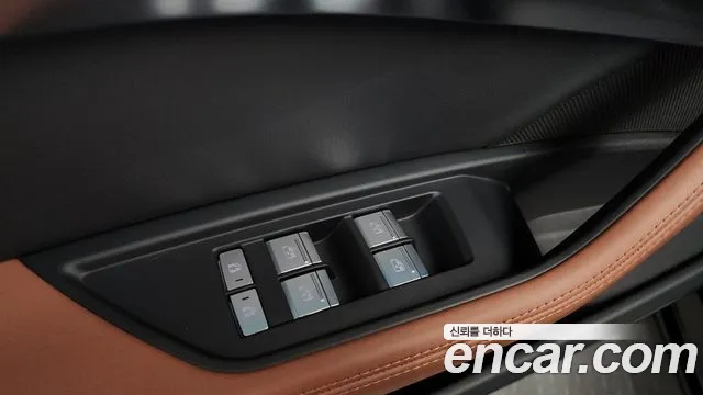 Audi e-tron — Фото автомобиля 20