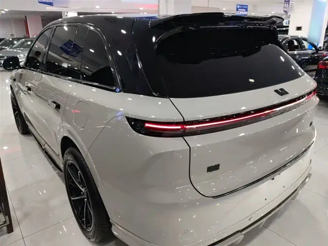 Li Auto L6 — Фото автомобиля 4