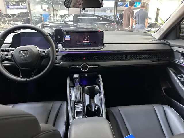 Honda Accord — Фото автомобиля 7