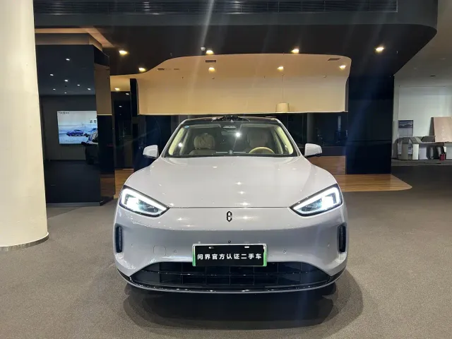 Aito M5 — Фото автомобиля 2