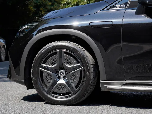Mercedes-Benz EQE SUV — Фото автомобиля 7