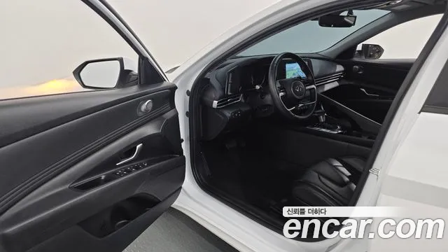 Hyundai Avante CN7 — Фото автомобиля 15