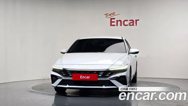 Hyundai Avante CN7 — Фото автомобиля 3