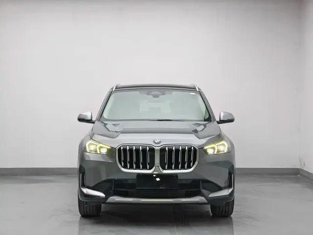BMW X1 — Фото автомобиля 2