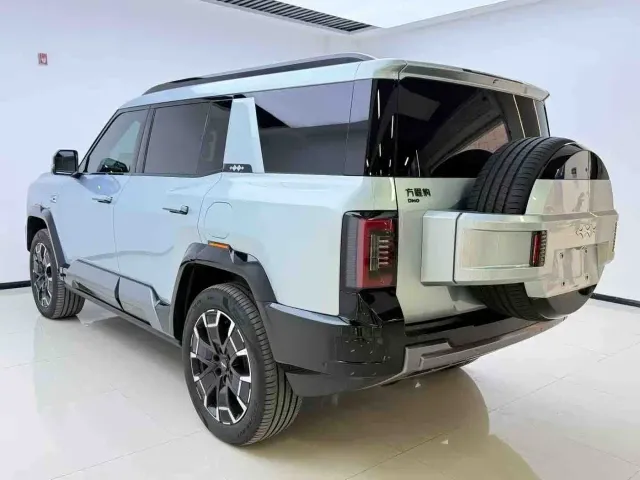 BYD FangChengBao Leopard 8 — Фото автомобиля 9