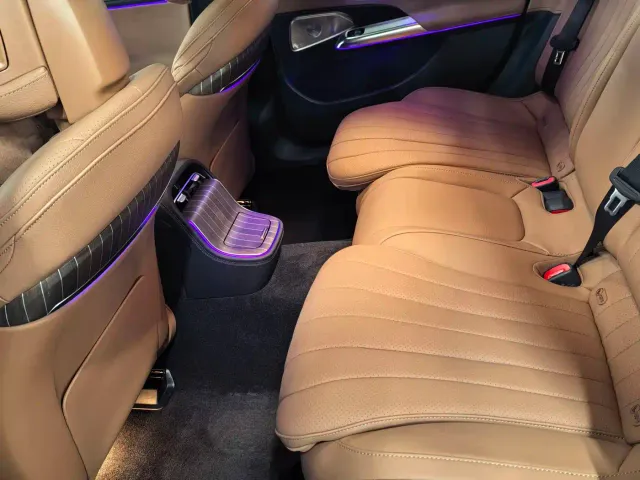 Mercedes-Benz E-Class — Фото автомобиля 9