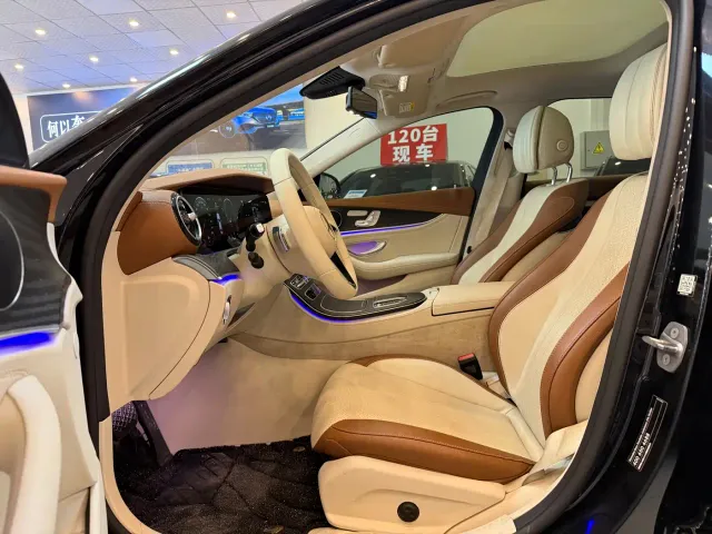 Mercedes-Benz E-Class — Фото автомобиля 4