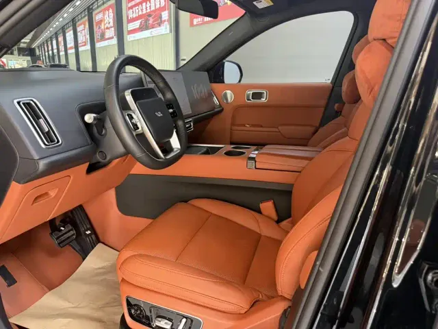 Li Auto L7 — Фото автомобиля 12