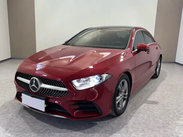 Фотография автомобиля — Mercedes-Benz A-Class