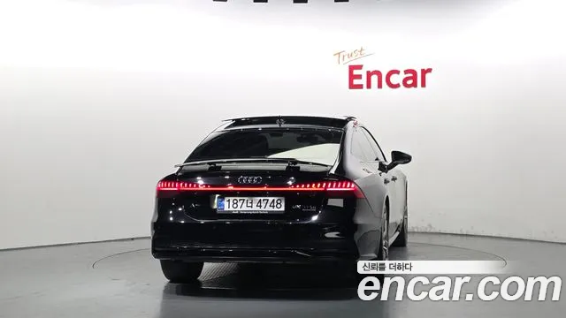 Audi A7 4K — Фото автомобиля 4