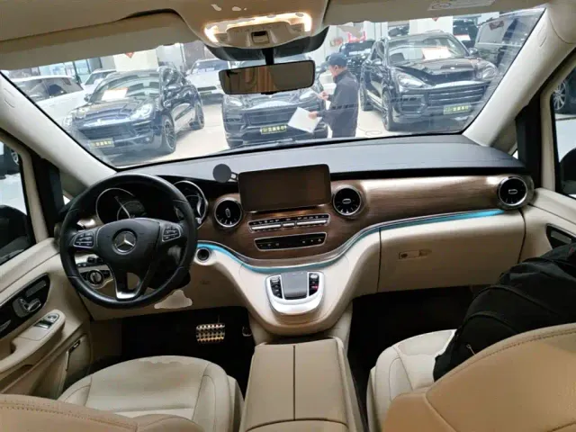 Mercedes-Benz V-Class — Фото автомобиля 5