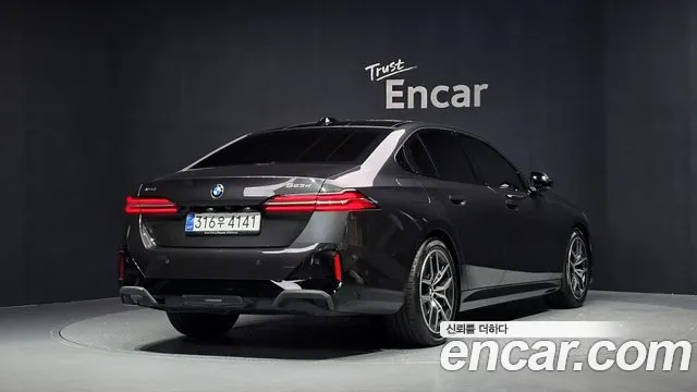 BMW 5-Series 5 серия (G60) 523d xDrive M Sport — Фото автомобиля 2