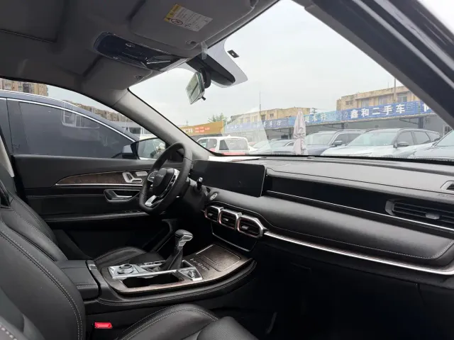 Jetour X70 Plus — Фото автомобиля 13
