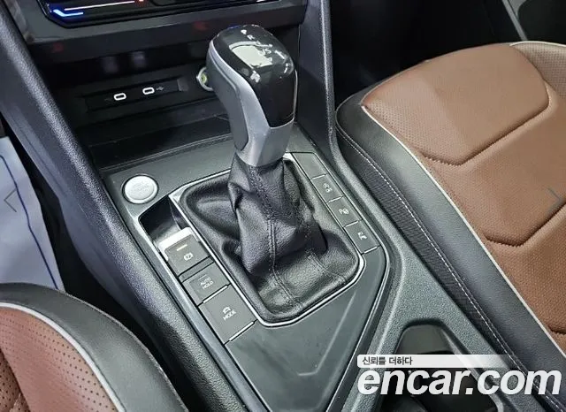 Volkswagen Tiguan — Фото автомобиля 8