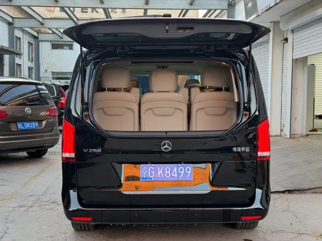 Mercedes-Benz V-Class — Фото автомобиля 17