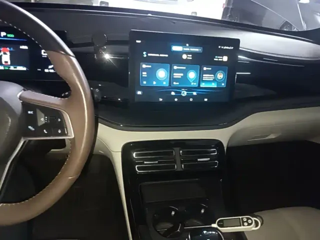 BYD Qin PLUS — Фото автомобиля 12