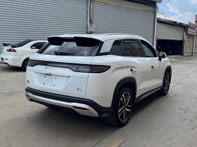 BYD Song L DM-i — Фото автомобиля 14