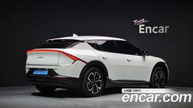 Kia EV6 — Фото автомобиля 2