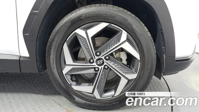 Hyundai Tucson Tucson (NX4) Бензин 1.6 турбо 2WD — Фото автомобиля 18