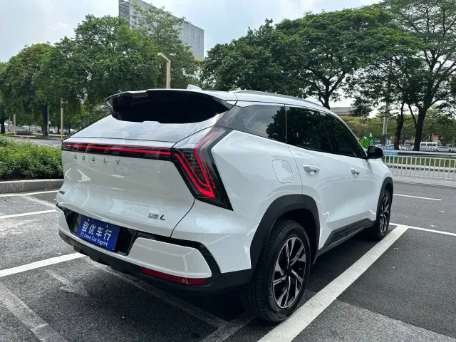 Geely Boyue L — Фото автомобиля 6
