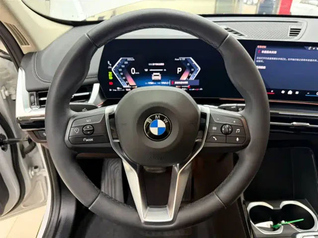 BMW X1 — Фото автомобиля 11