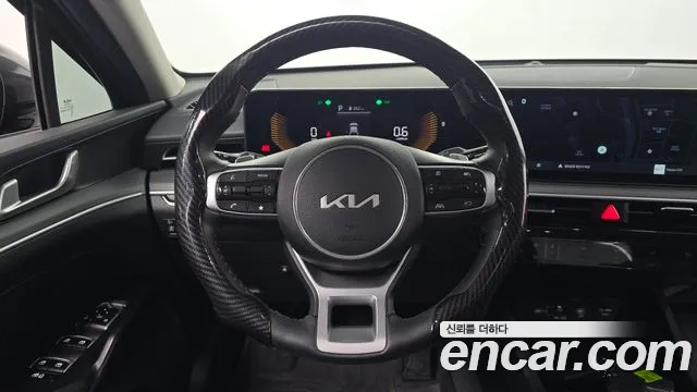 Kia K5 Новый K5 3 поколение 2.0 LPi(Для проката) — Фото автомобиля 13