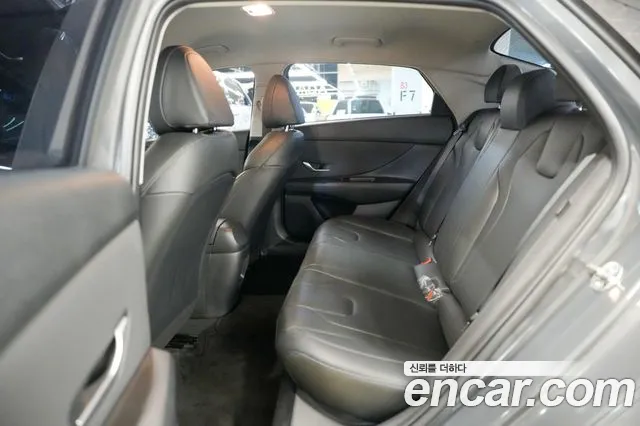 Hyundai AVANTE Новый Avante (CN7) — Фото автомобиля 13