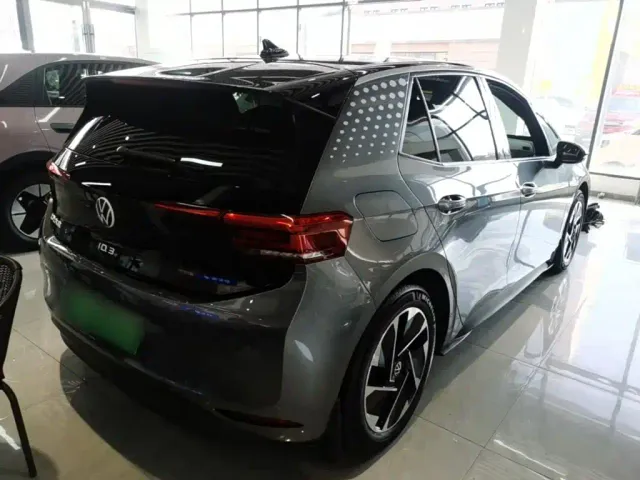 Volkswagen ID.3 — Фото автомобиля 6