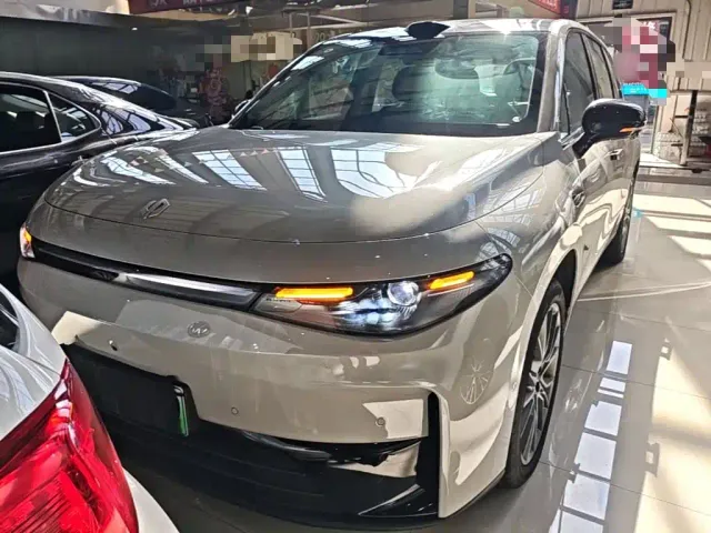 Leapmotor C10 — Фото автомобиля 2
