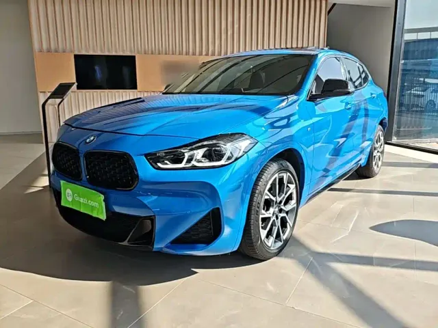 Фотография автомобиля — BMW X2