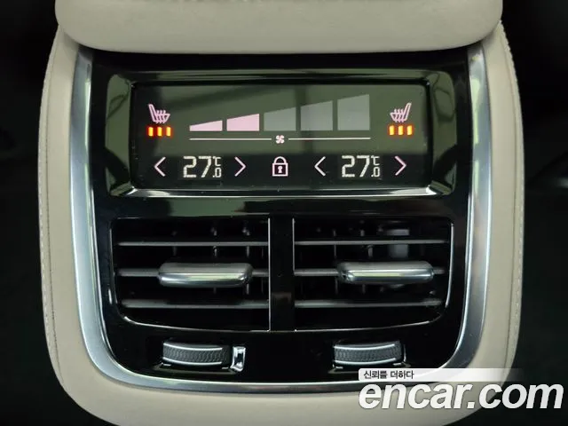 Volvo XC90 — Фото автомобиля 17